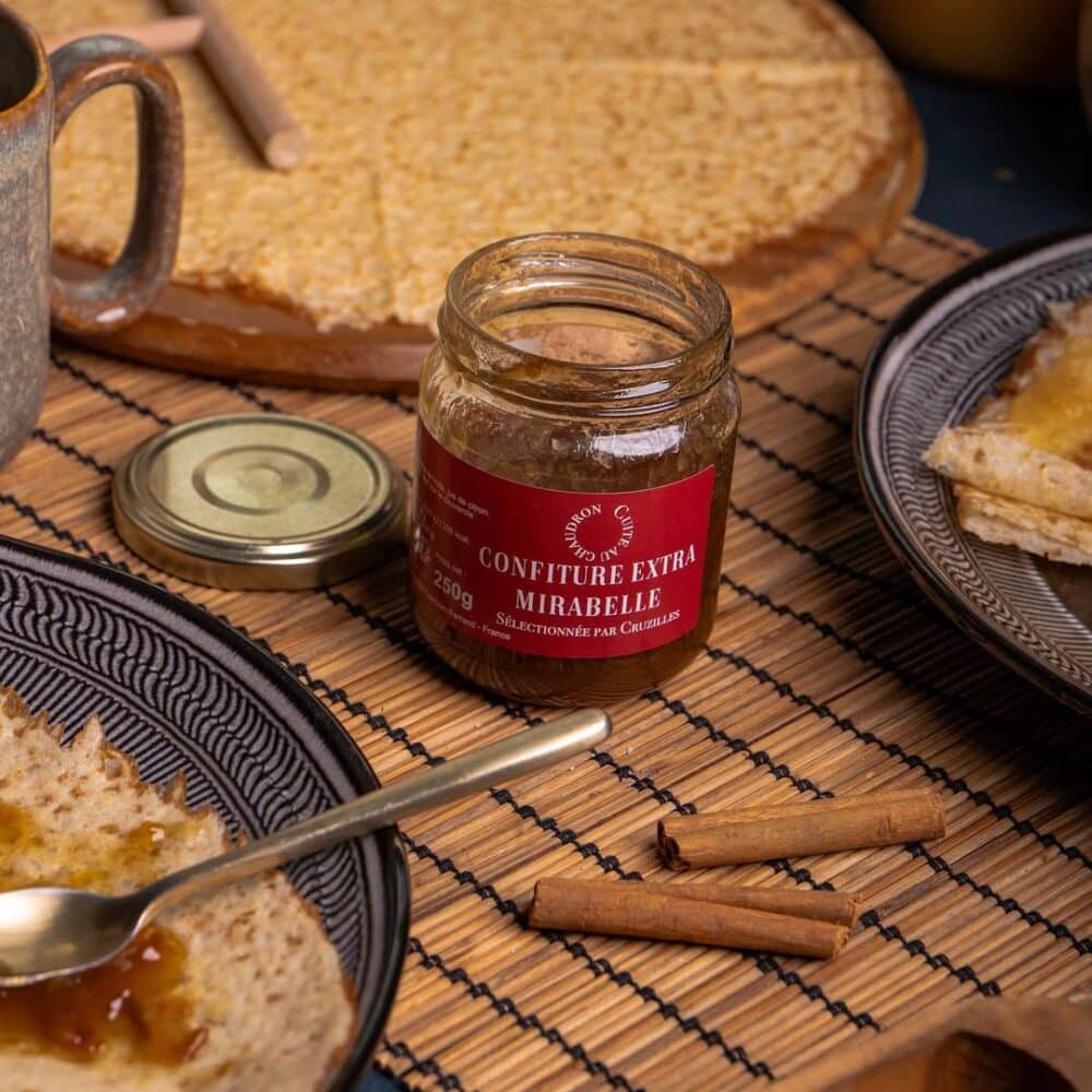 confiture extra mirabelles posee table crepes