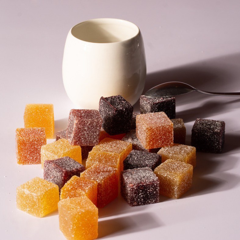 pates fruits paves grande tradition posees table tasse